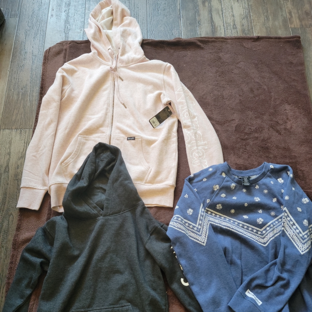 3 Wrangler Tops!